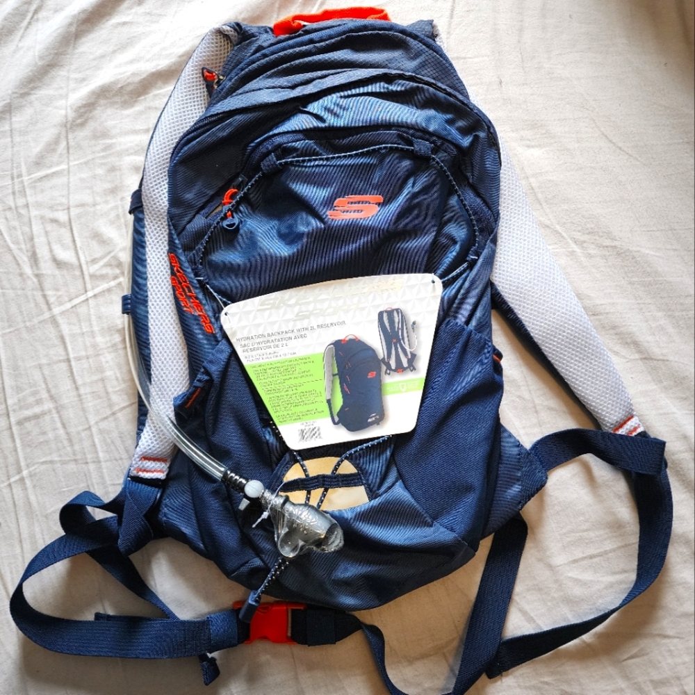 NEW- Skechers Hydration backpack 2L